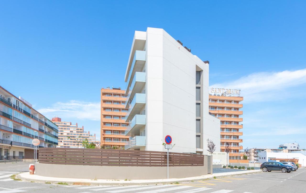 M A R I V E N T With Bathroom And Terrace 50 M2 Appartement Roses